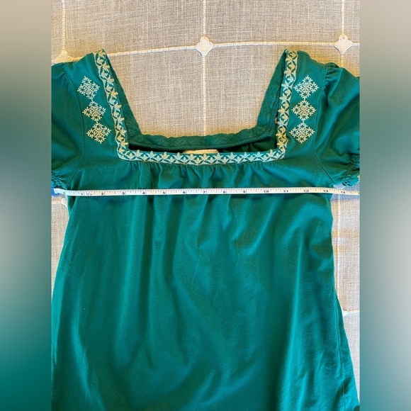 EUC ANTHROPOLOGIE DELETTA Green Embroidered Short Sleeve Peasant Blouse Top - Picture 5 of 7